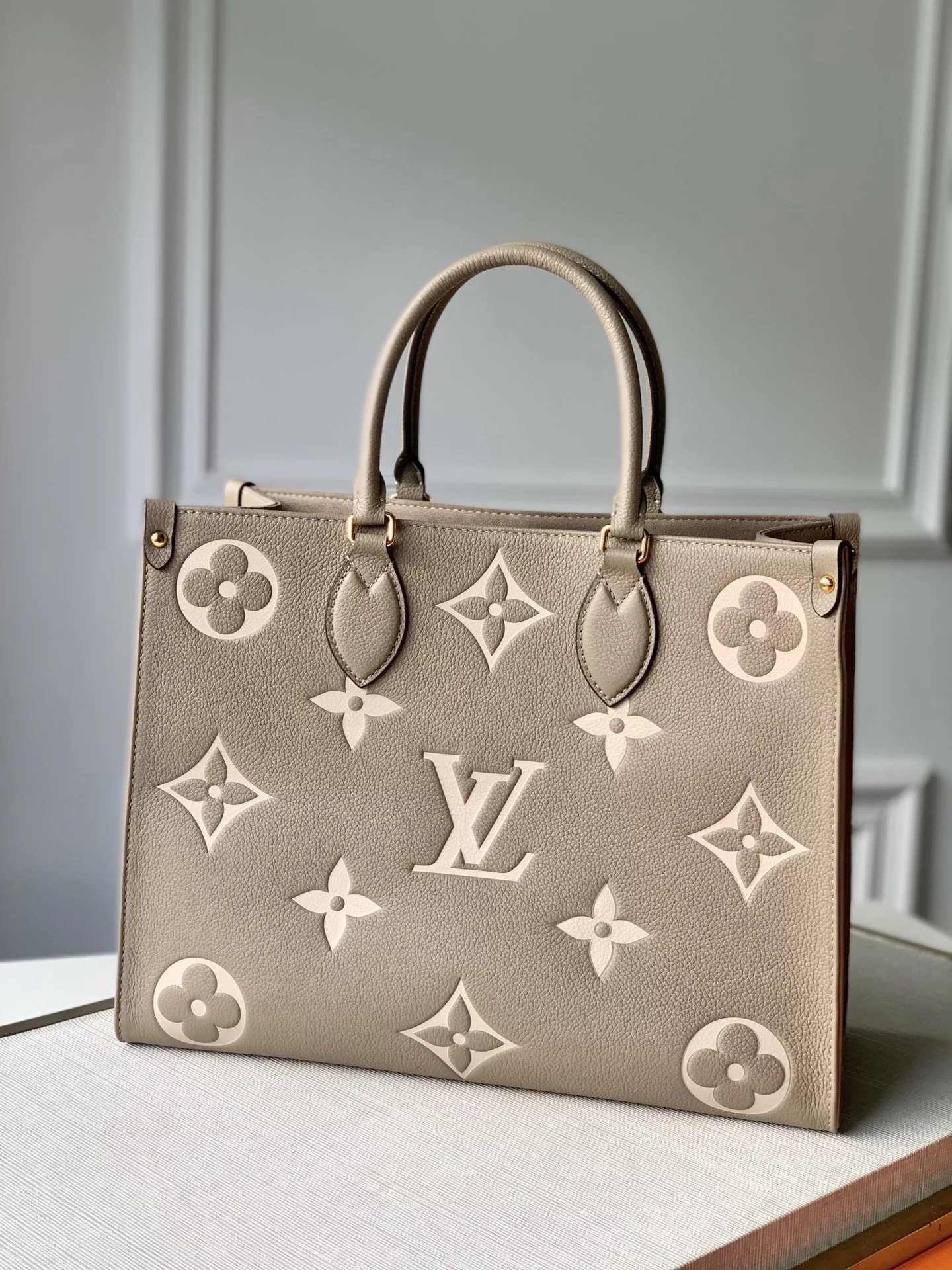 Louis Vuitton OnTheGo Tote Bag