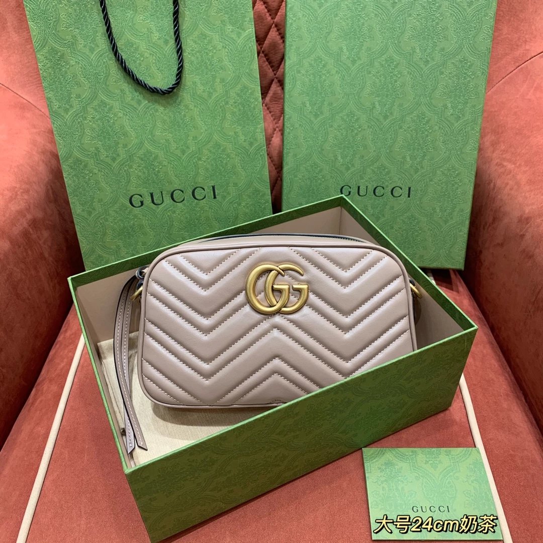 Gucci GG Marmont Matelassé Camera Bag