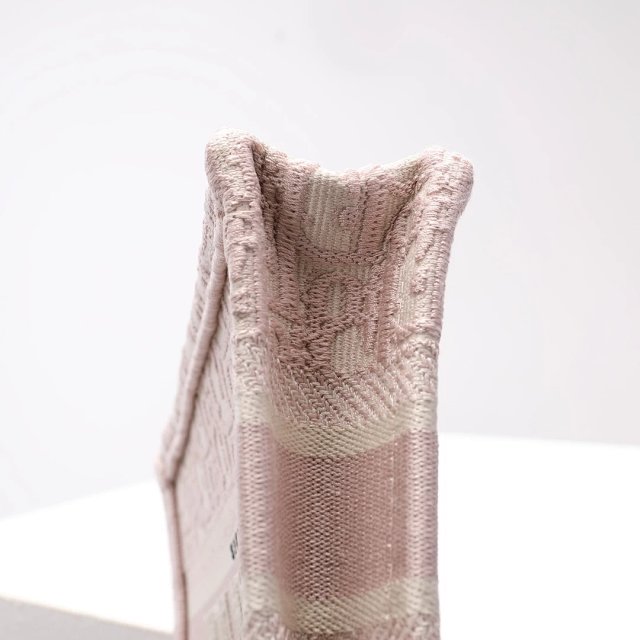Pink mini Dior tote: seller detail photo 8
