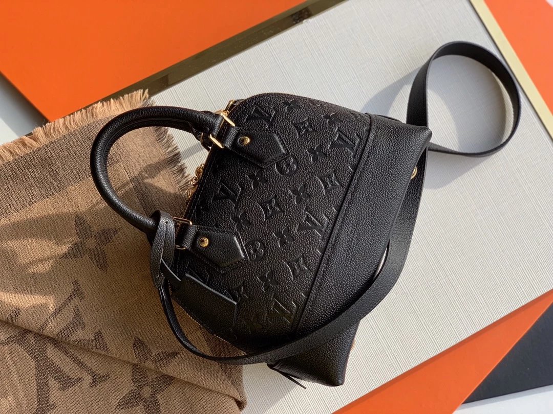 Louis Vuitton Empreinte Leathe