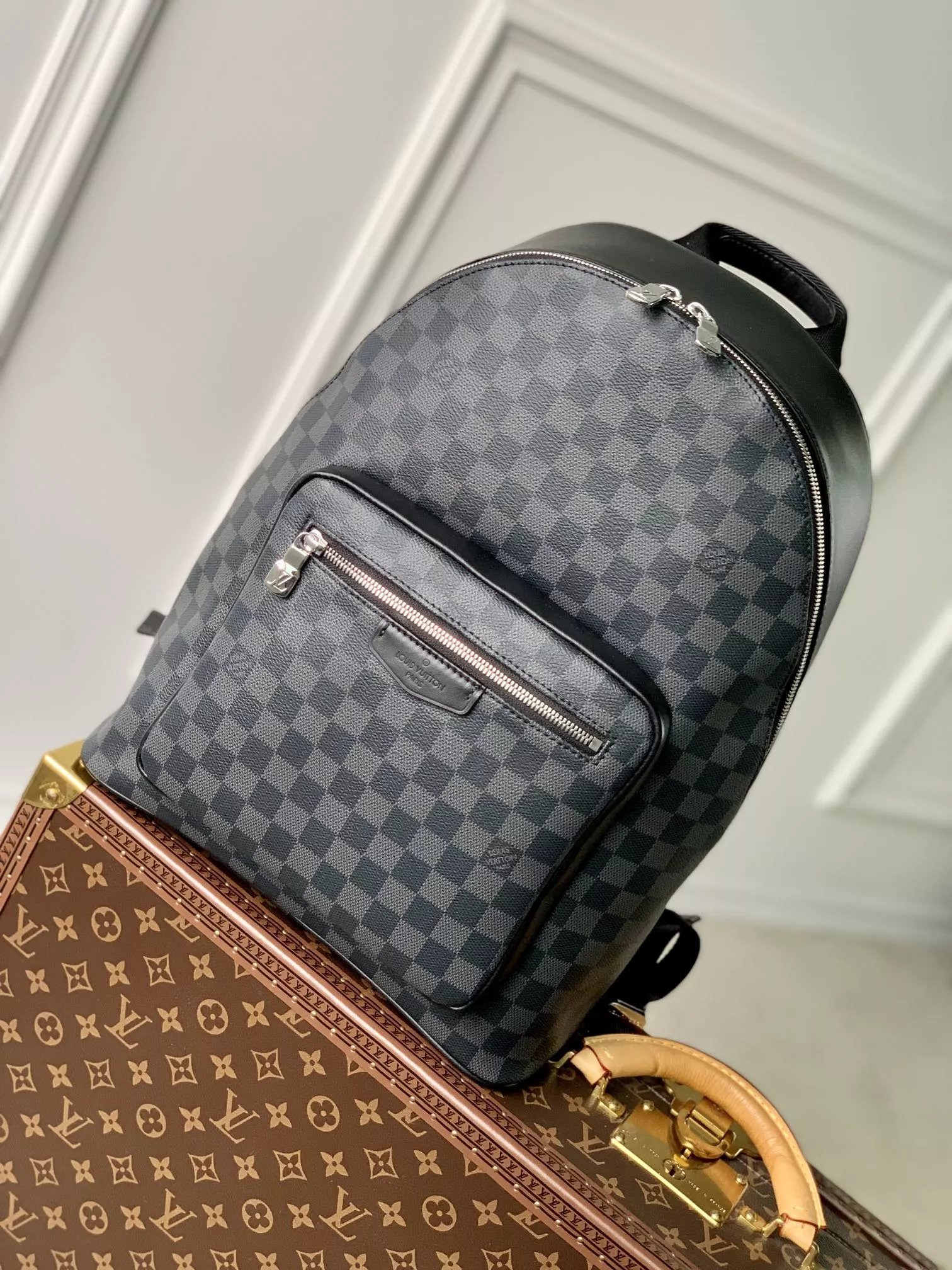 Louis Vuitton Damier Graphite 