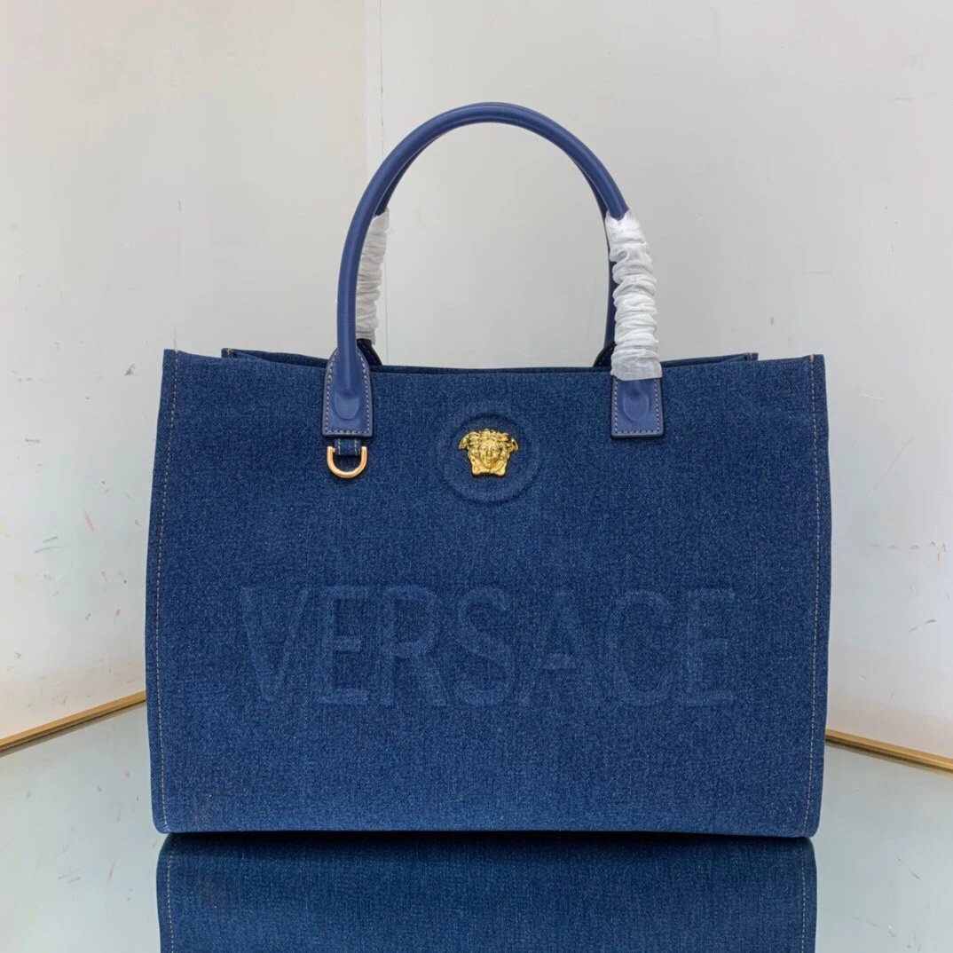 Versace La Medusa Tote A0