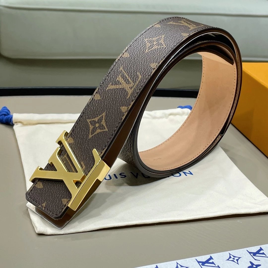 Louis Vuitton LV Initiales Bel