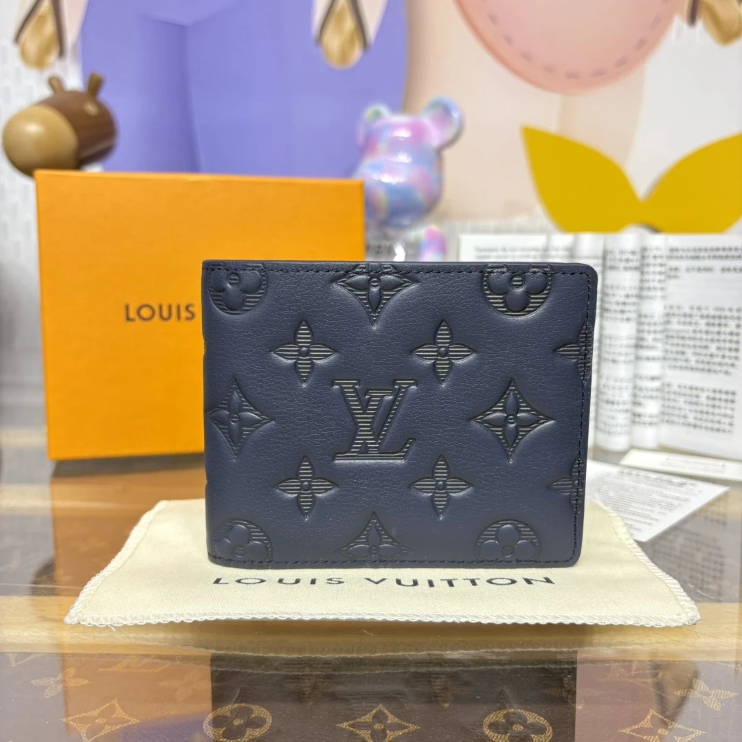  M62901黑压花  M14252薄荷绿  M13890卡其
M14787深蓝压花  M14802灰色压花  冰蓝压花 27150墨绿压花 5
