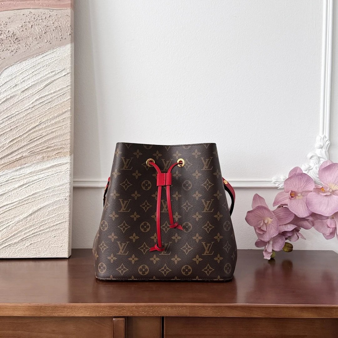 Louis Vuitton Monogram Bucket 