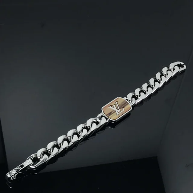 Louis Vuitton Jewelry Cuban Link Bracelet with Monogram Engraving product detail image 36