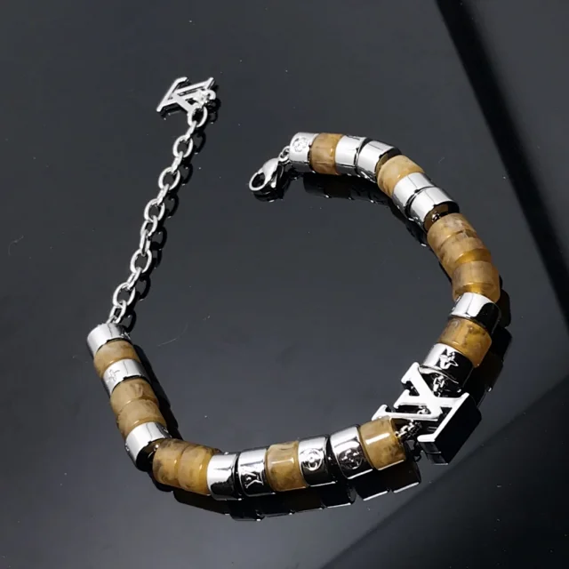 Louis Vuitton Jewelry Cuban Link Bracelet with Monogram Engraving product detail image 75
