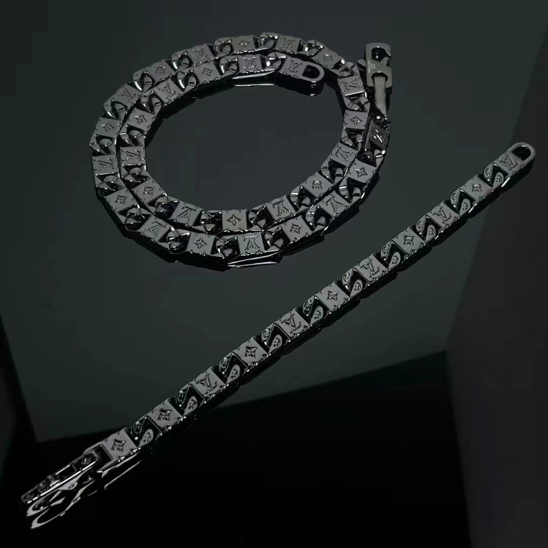 Louis Vuitton Jewelry Cuban Link Bracelet with Monogram Engraving — 24 Necklace