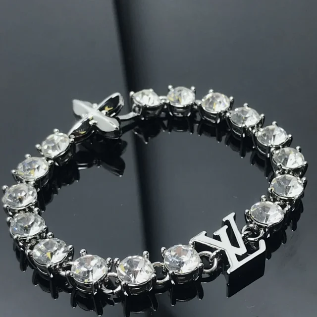 Louis Vuitton Jewelry Cuban Link Bracelet with Monogram Engraving product detail image 72