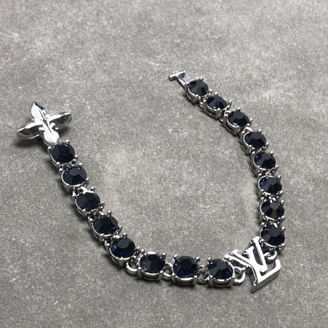 Louis Vuitton Jewelry Cuban Link Bracelet with Monogram Engraving product detail image 50