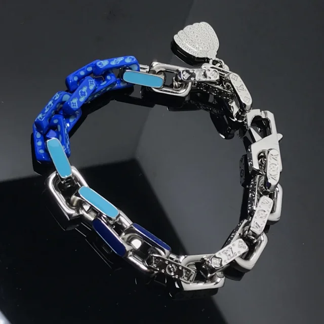 Louis Vuitton Jewelry Cuban Link Bracelet with Monogram Engraving product detail image 58