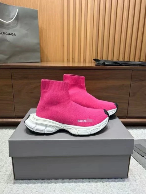Balenciaga Speed Trainer Graffiti Logo