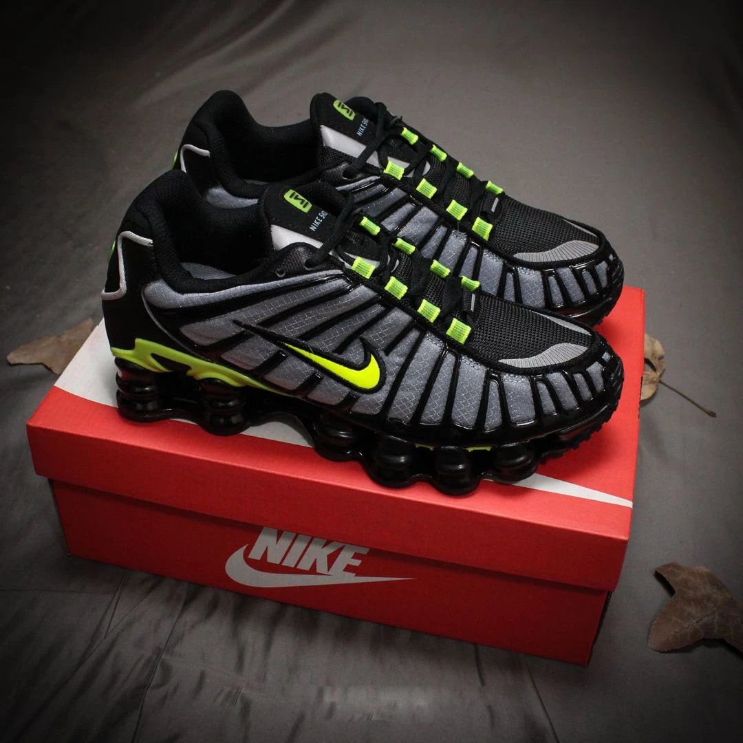 CI7692-400 Thunderstorm Volt Black