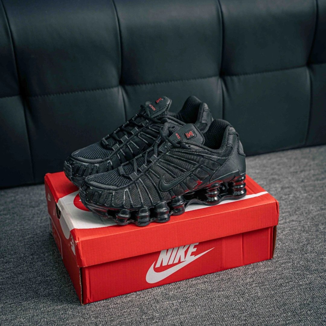 AV3595-002 Black Red