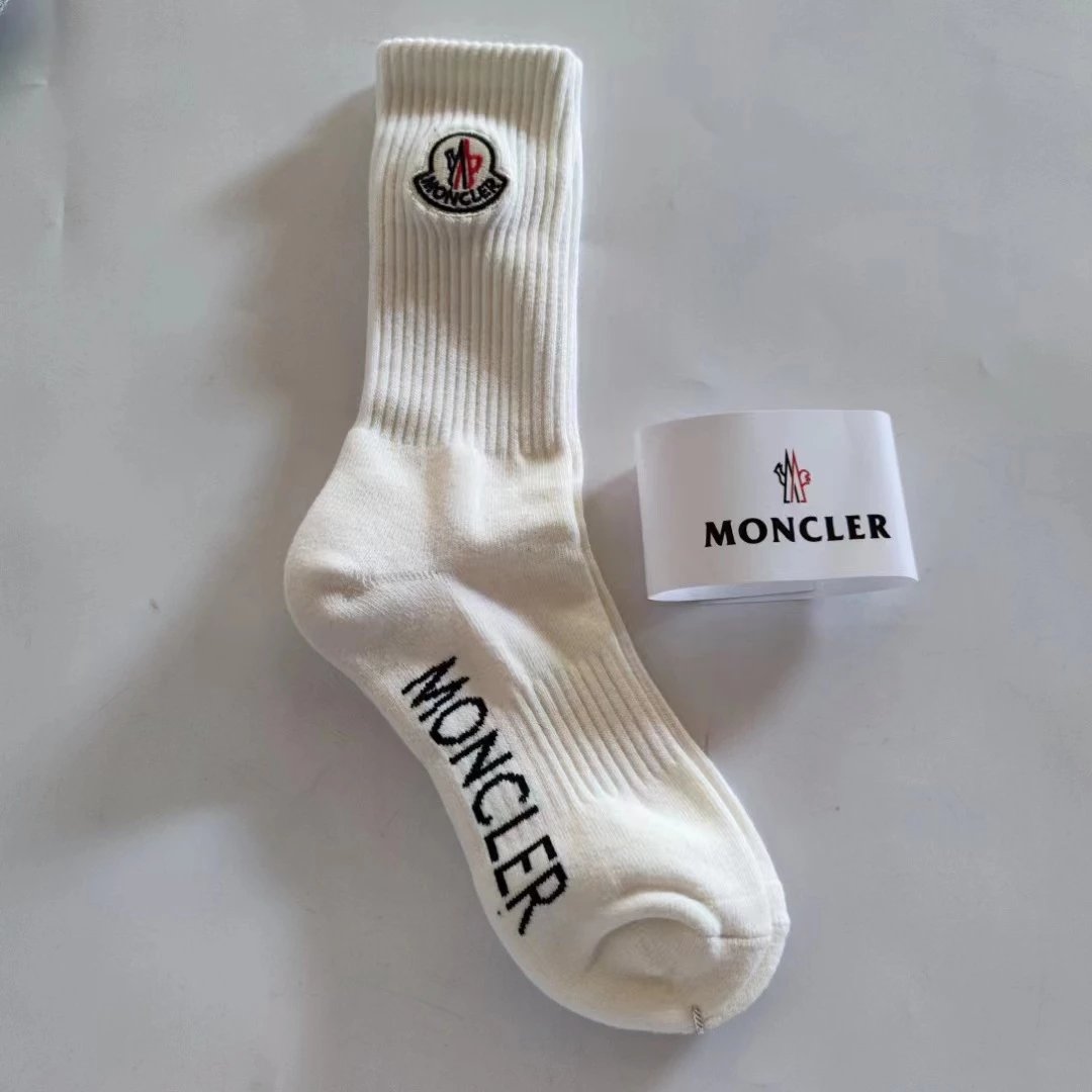 M 毛巾底蒙KOU刺绣中筒袜Embroidered towel bottom socks - 134511