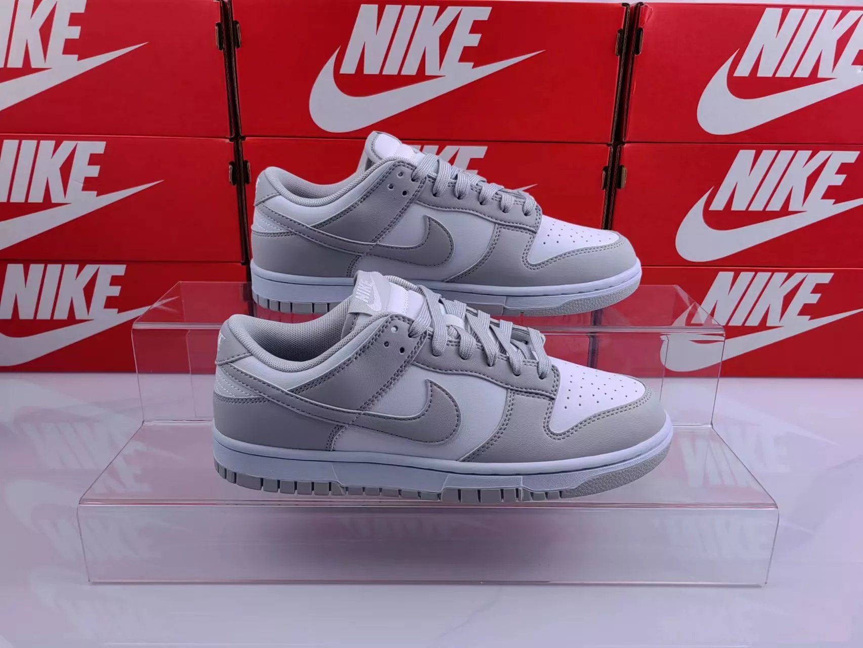 Grey white DD1391-103
