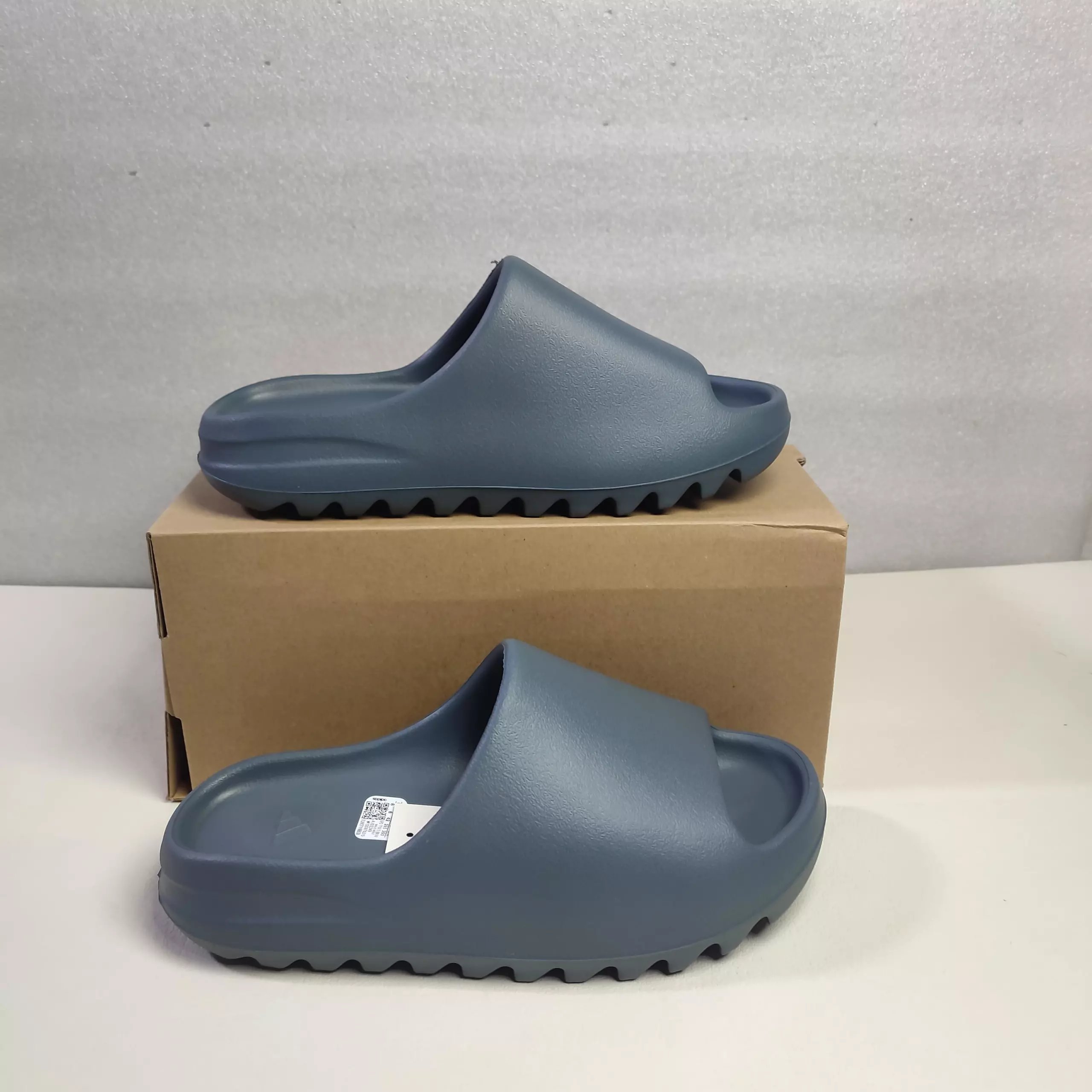 Dark Gray Green ID2349