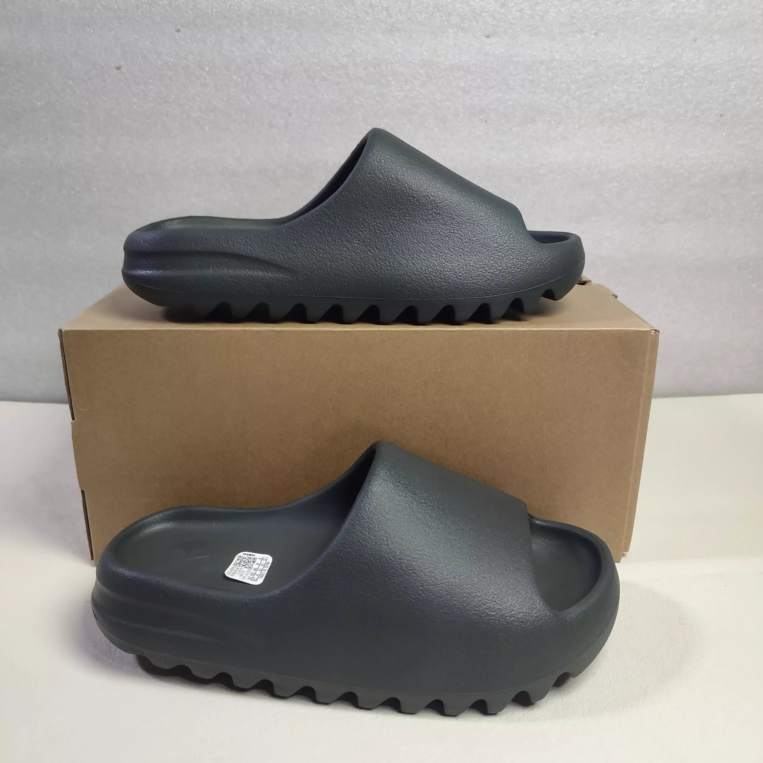Slate Gray ID2350
