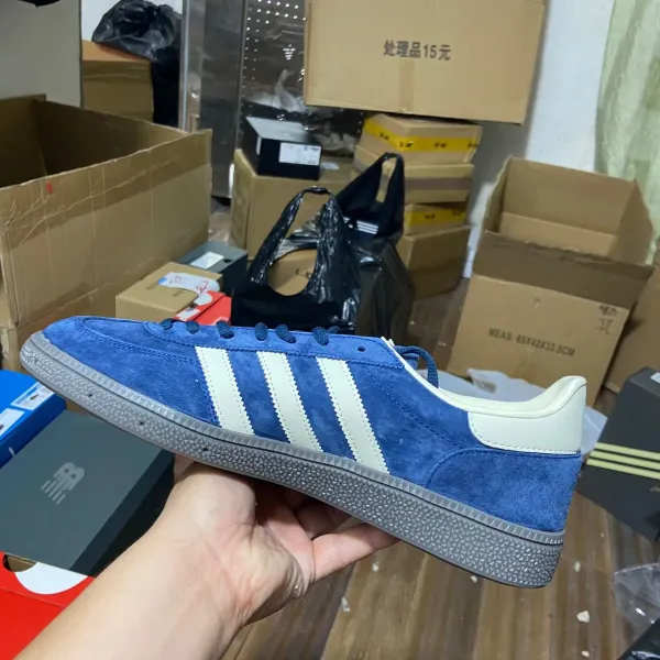 Adidas Originals Spezial Green Glow Sneakers - 30
