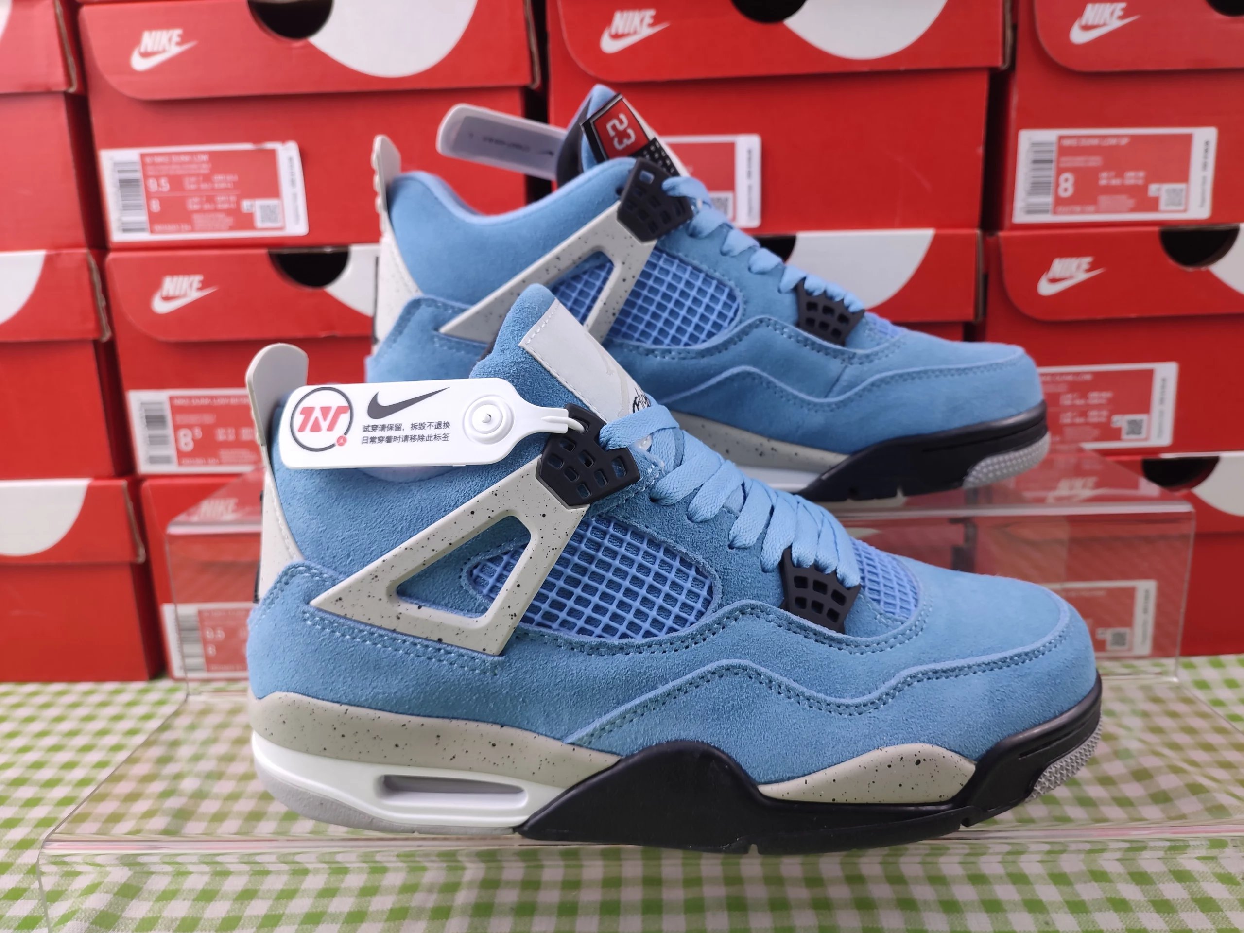 DH6927-140 University Blue