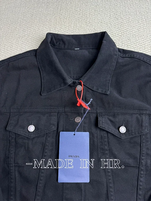 Men's Nike Jeans Detail