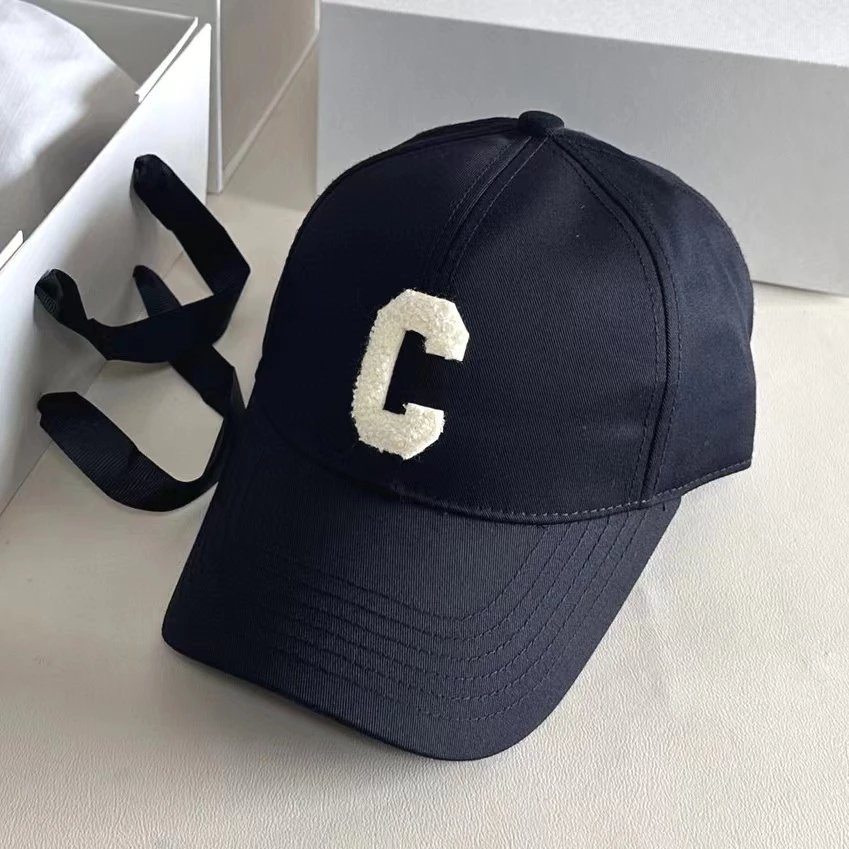 Design C Logo Fleece-Embellished Baseball Cap Navy - 1