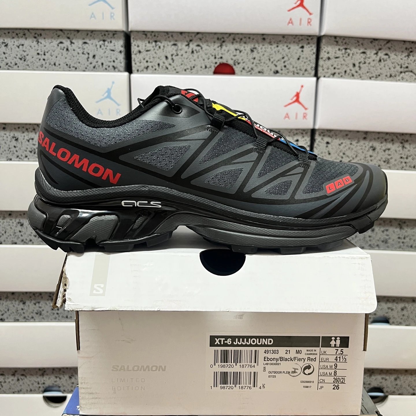 Ebony Black 491303