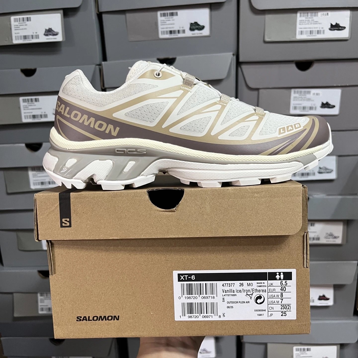 Beige 477377