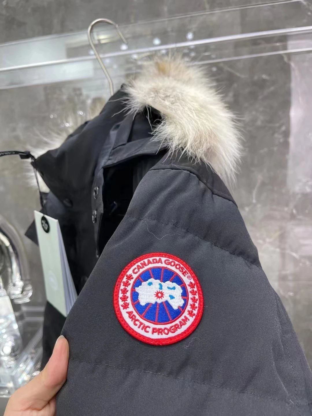 Stylish Hooded Puffer Jacket for Women - Black and Gray Winter Coats