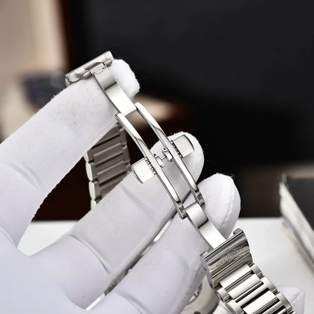 Longines Watches Conquest Automatic product detail image 15