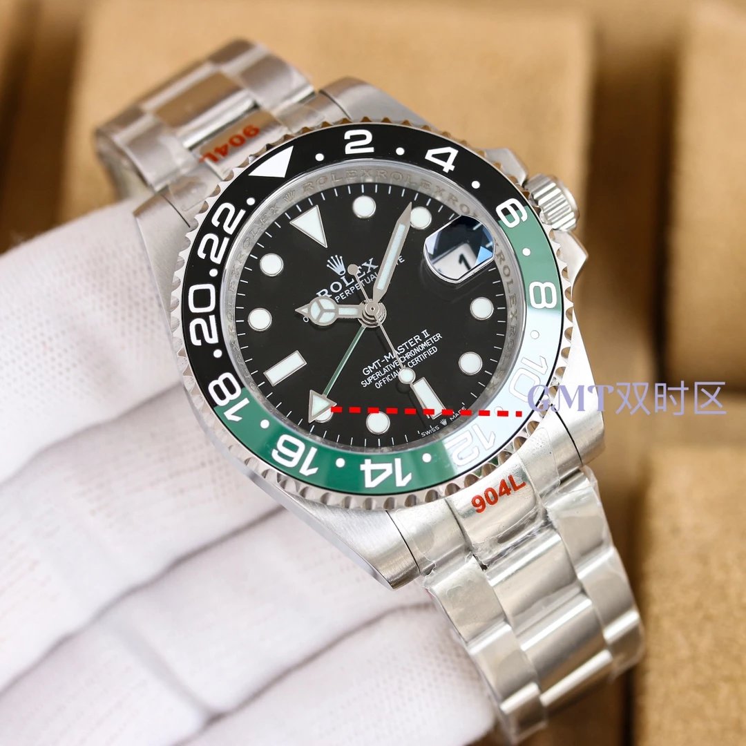 [Black and Green Circles] Silver Shell, Black Plate, Three Bead Steel Belt, Mineral Reinforced Mirror Glass