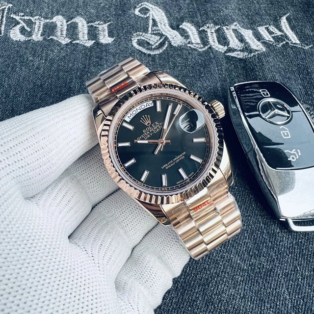 Rolex Watch: seller detail photo 4
