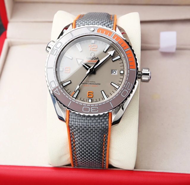 Omega Watch: seller detail photo 8