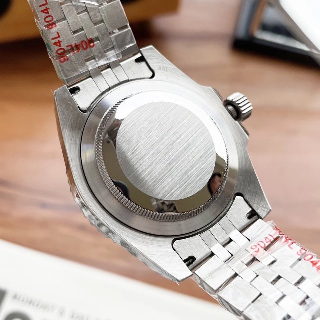 Rolex Watch: seller detail photo 4