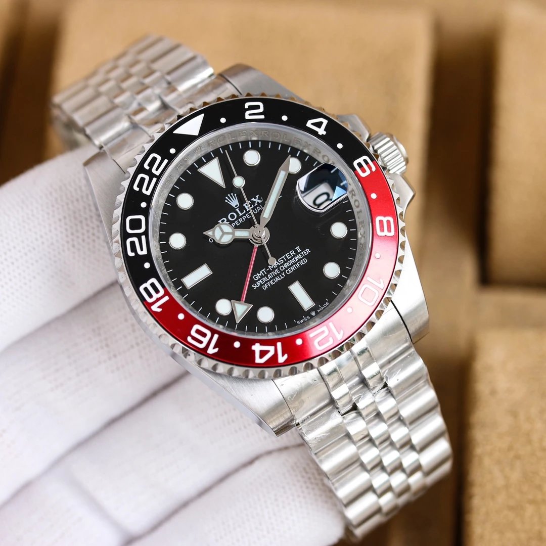 [Black and Red Circles] Silver Shell, Black Plate, Five Bead Steel Belt, Mineral Reinforced Mirror Glass