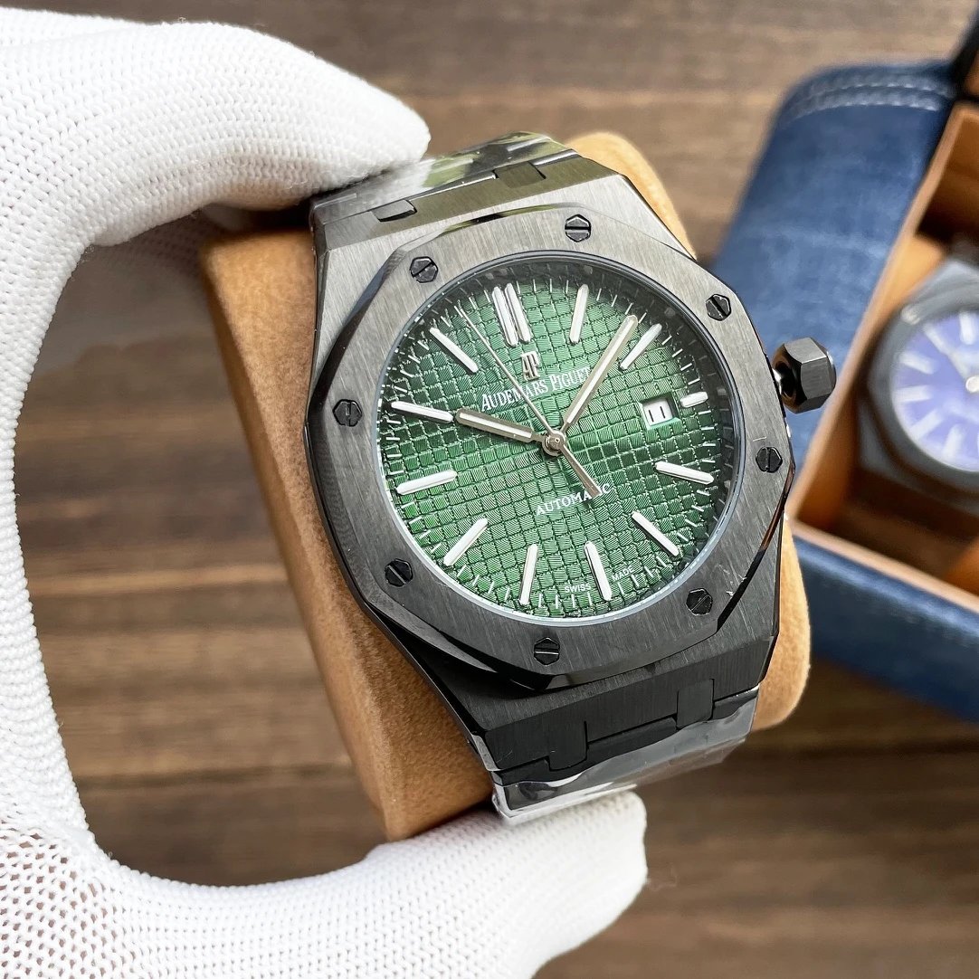 Black Case·Green Dial Steel Band