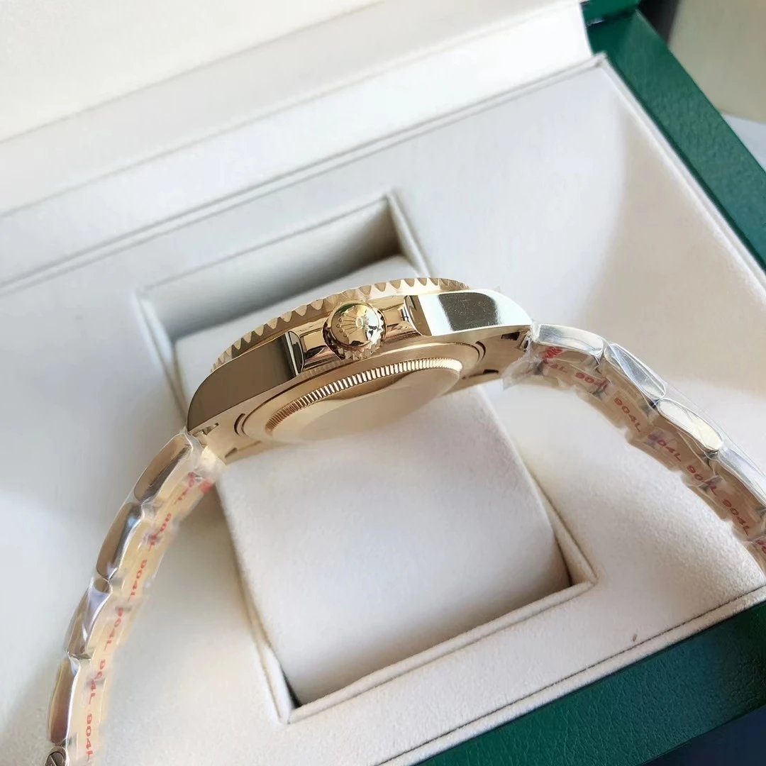 Rolex Submariner 116618LN Gold Black Dial Mechanical Watch - 40