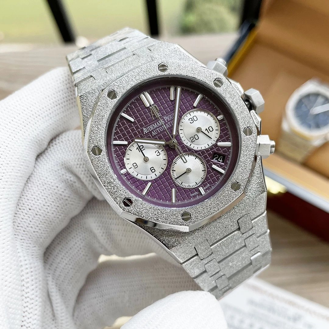 Silver case, Purple dial, Steel bracelet, White subdial