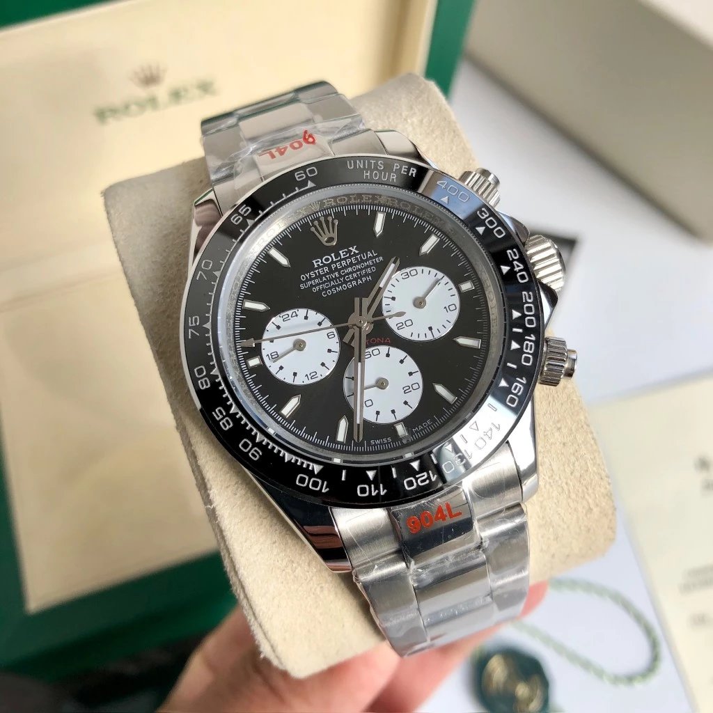 Silver case, baton index black dial, steel band, new style