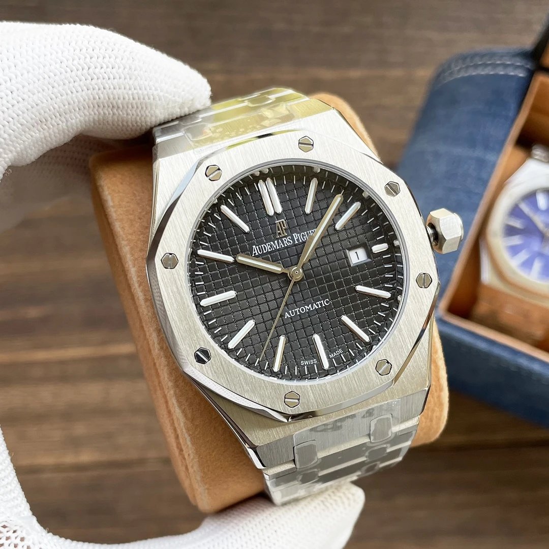 Silver Case·Black Dial Steel Band