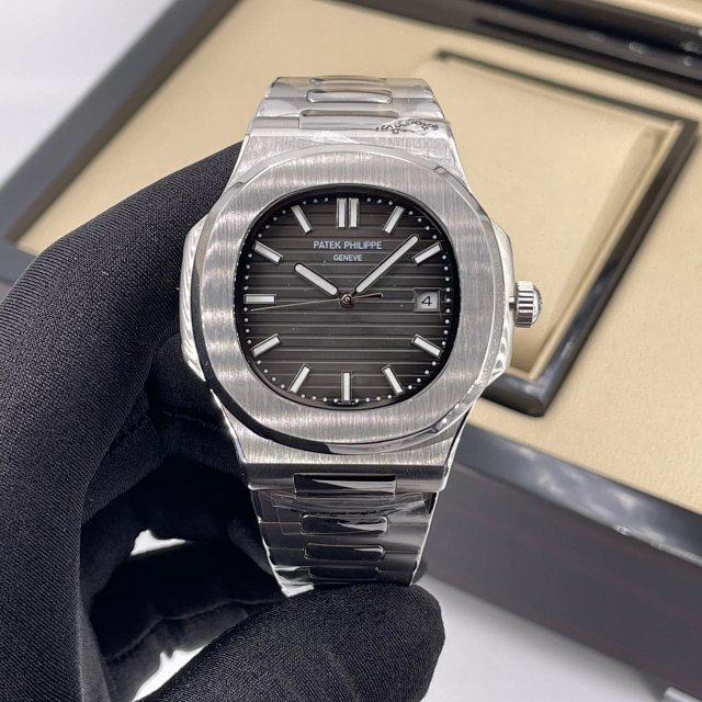 Patek Philippe Watch: seller detail photo 13
