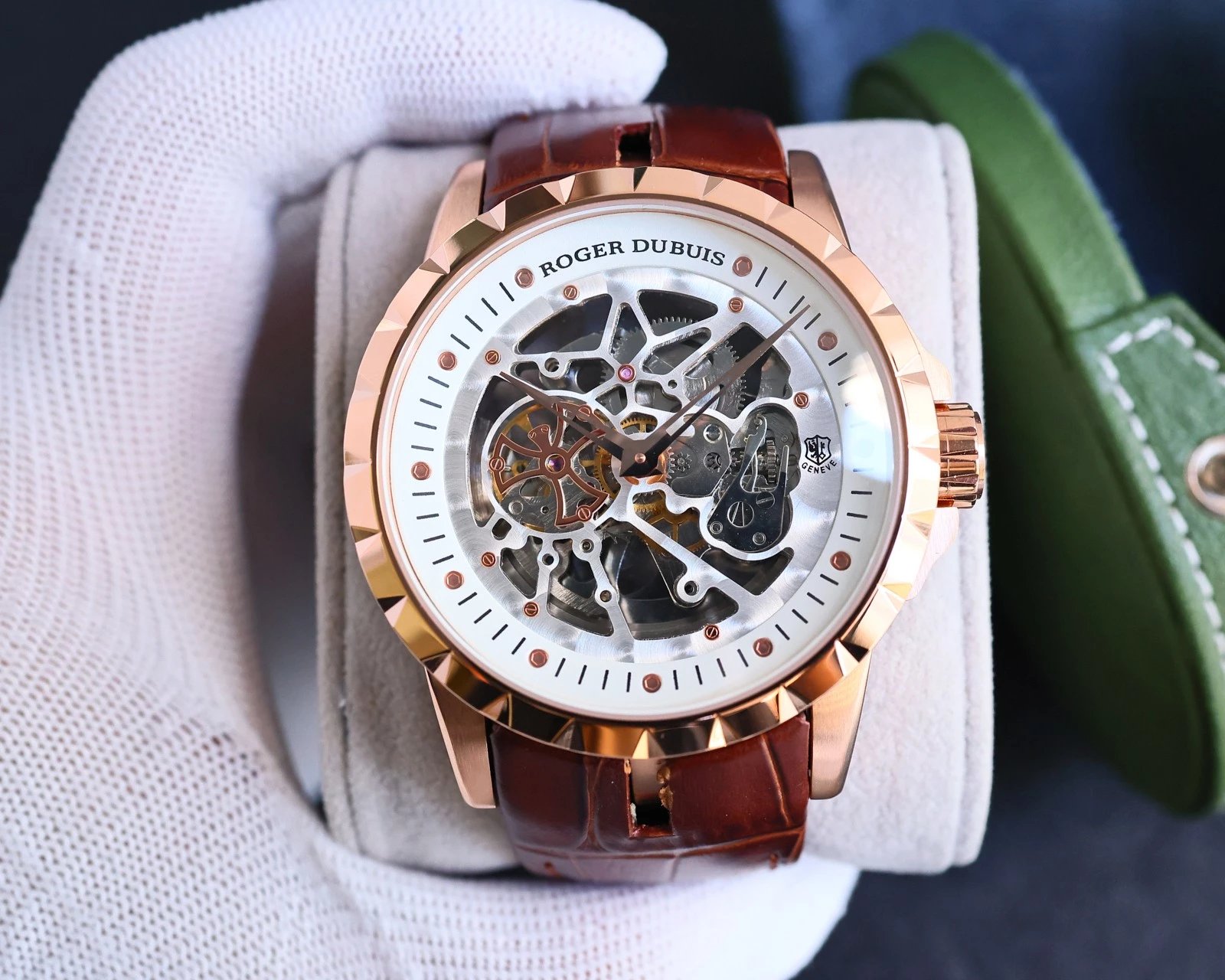 Roger Dubuis Skeleton Watch [6+ styles] foto 4