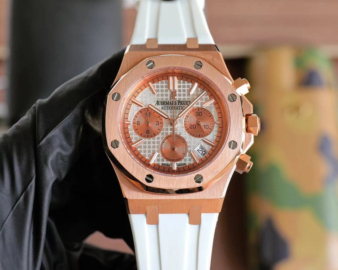 Audemars Piguet Royal Oak Titanium Watch — [Rose Gold Small Dial] Rose Gold Case, White colorway — USFans Spreadsheet photo