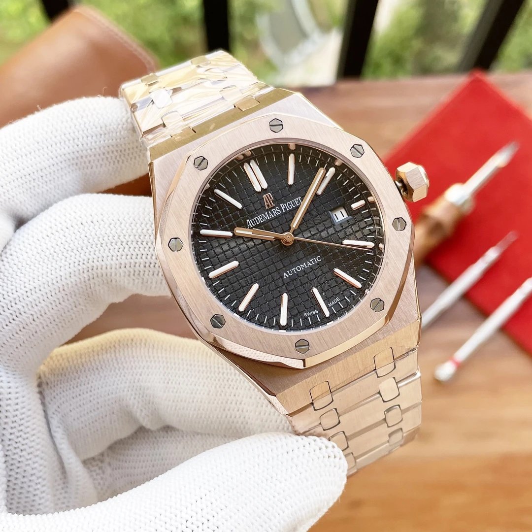 Audemars Piguet Silver Band — Rose gold case with a black steel strap colorway — USFans Spreadsheet photo