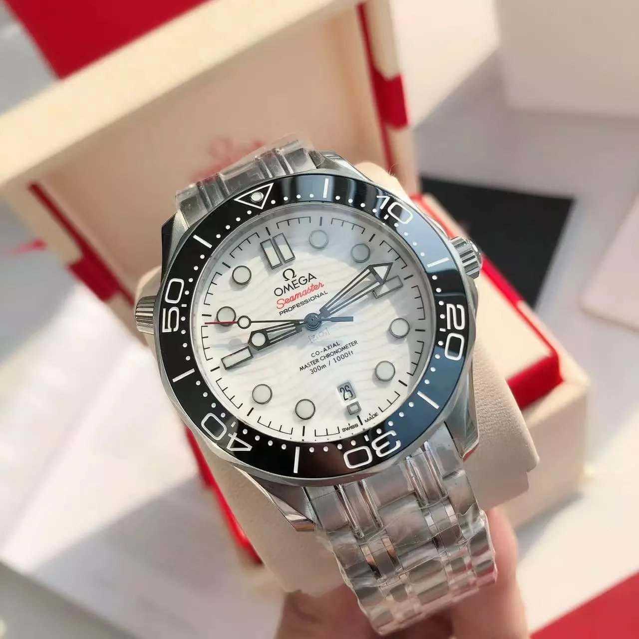 Silver shell white plate steel strip [black circle]] / Without full package