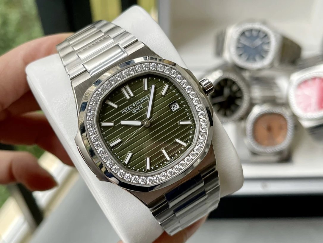 Silver Case - Green Plate Steel Strap [Drill]