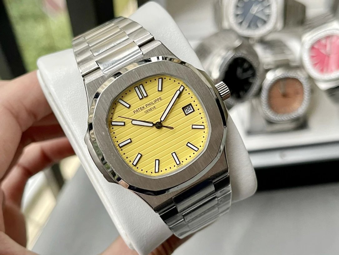 Silver Case · Yellow Dial Steel Band