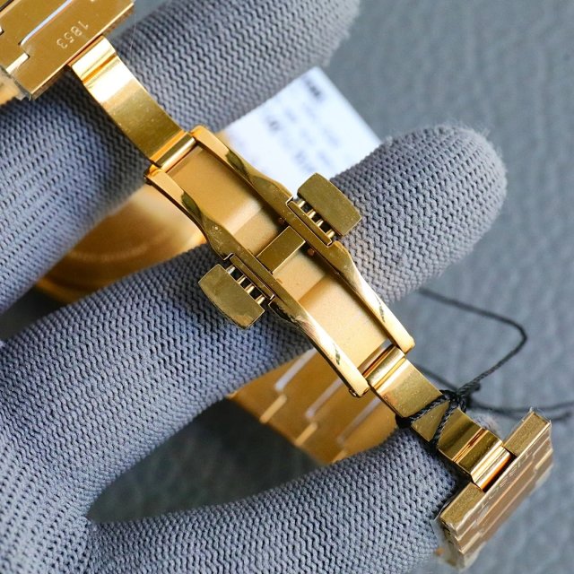 Tissot Watch: seller detail photo 12