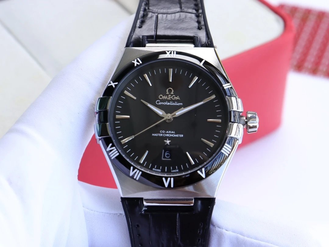 [Black Bezel] Silver case·Black dial with black leather strap
