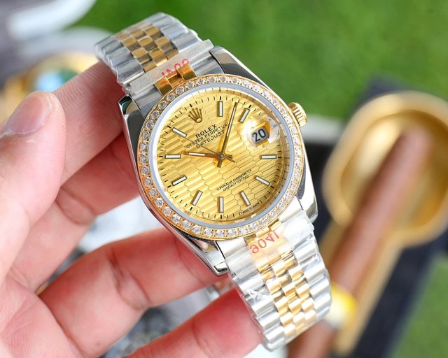 Rolex Watch: seller detail photo 4